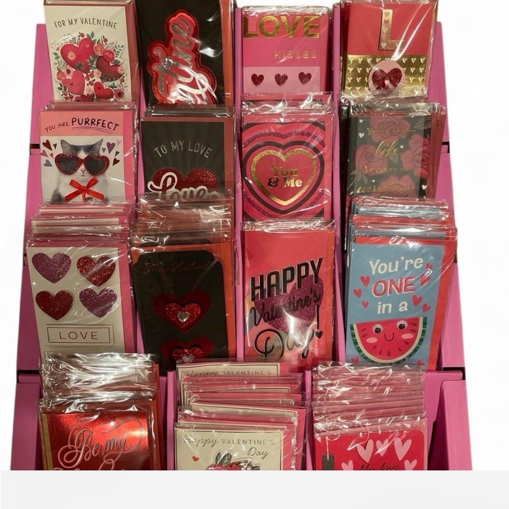 Lot of 50 Valentine’s Day cards NEW SEALED w/envelope and gold seal sticker! - Picture 4 of 6